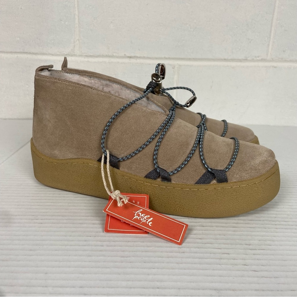 NWT Free People Snowdrop Micro Mukluk Boots Dust Bunny Suede‎ Moccasin Booties
